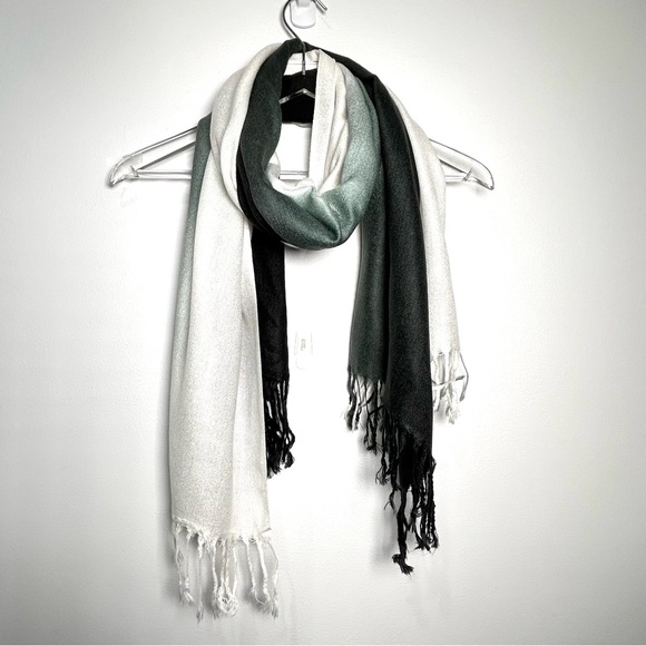 Pashmina Green White Ombre Flat Knotted Fringe Cashmere Wool Silk Scarf NWOT - Picture 9 of 16